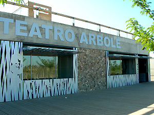 Fachada Teatro Arbolé
