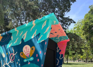 El Kiosko de las Letras. Más que lectura kiosko de los libros en el parque grande