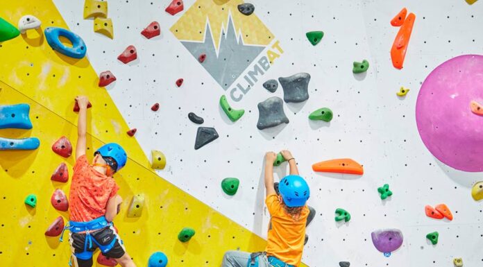 Climbat, escalada para peques y en familia. climbat en la torre outlet